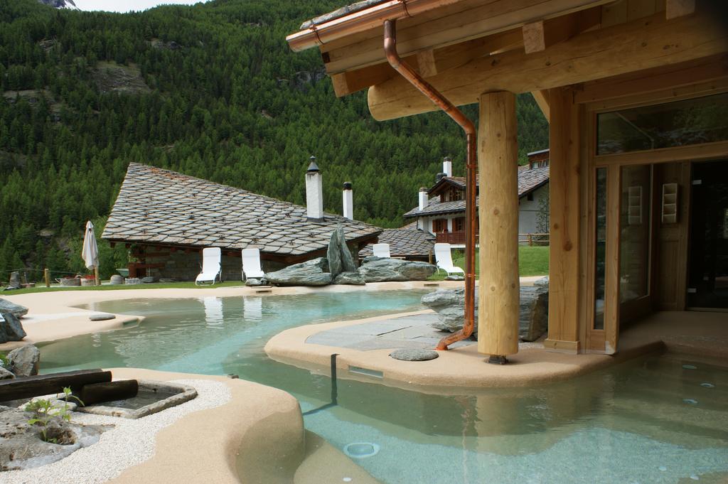Eco Wellness Hotel Notre Maison Cogne Exterior foto