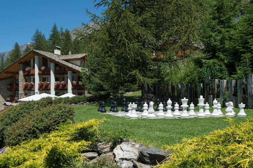 Eco Wellness Hotel Notre Maison Cogne Exterior foto